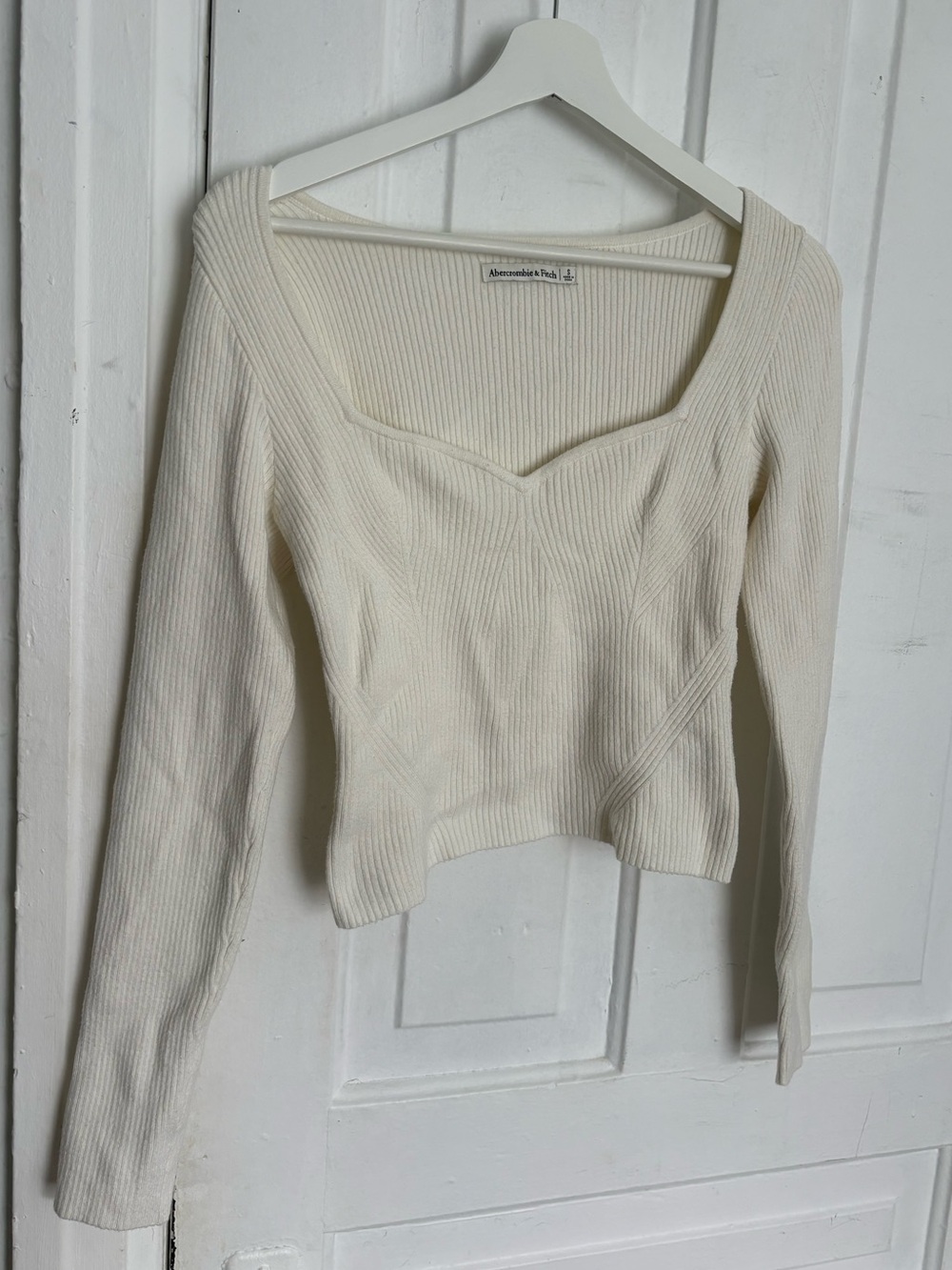 Abercrombie & Fitch White Cream Ribbed Sweetheart Neck Long Sleeve Top